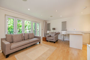 Westhall Road